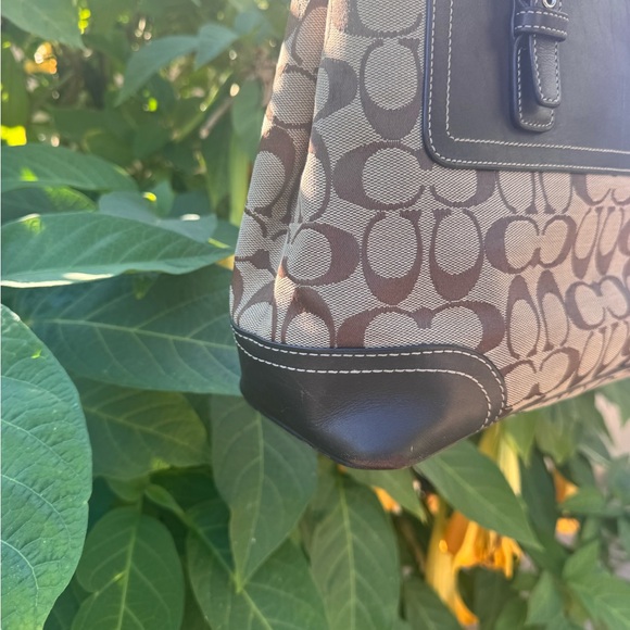 Vintage Coach Brown Signature Canvas Tote with Dark Brown Leather Trim - Picture 5 of 12